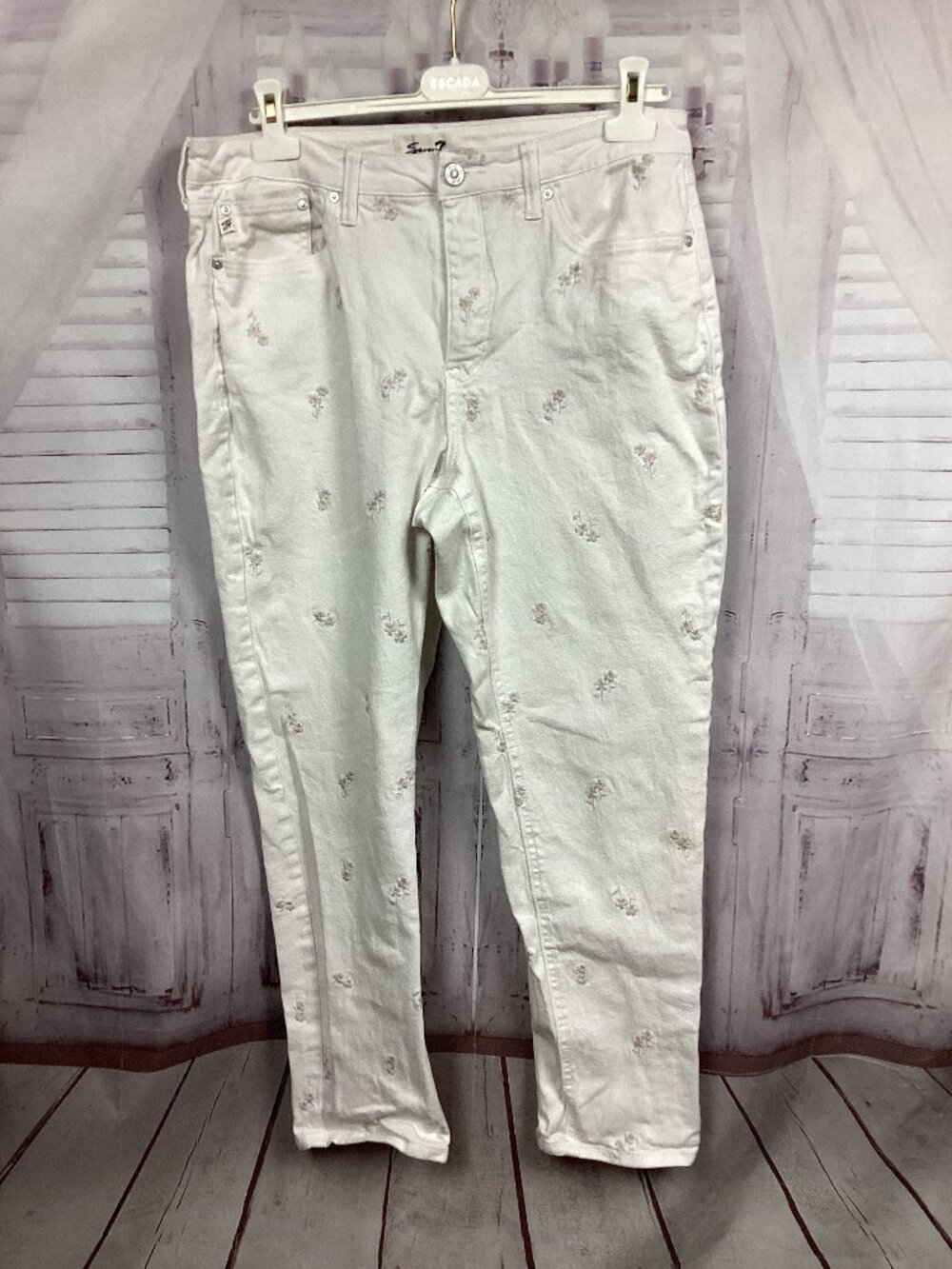 Seven7 White Straight Leg Jeans with Beige Embroidered Motifs 12